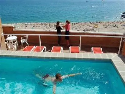Apartaments Rosanna Lloret de Mar 0*,  Spain