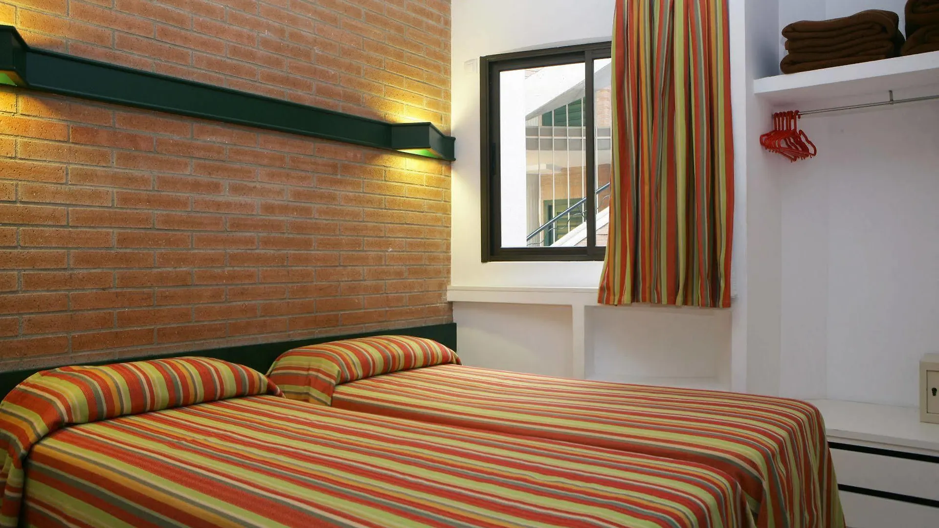 Apartment Apartaments Rosanna Lloret de Mar