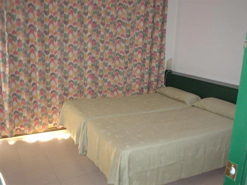Apartaments Rosanna Lloret de Mar 0*,  İspanya
